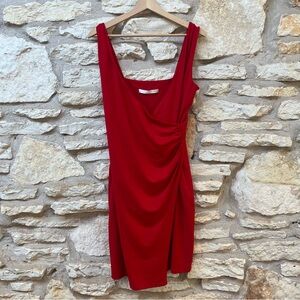 Susana Monaco v neck with ruching Faux wrap style Size XL